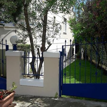 Ideal Family House Néa Péramos Kültér fotó